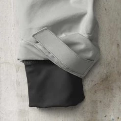 Orvis Men's Ultralight Wading Jacket Apparel